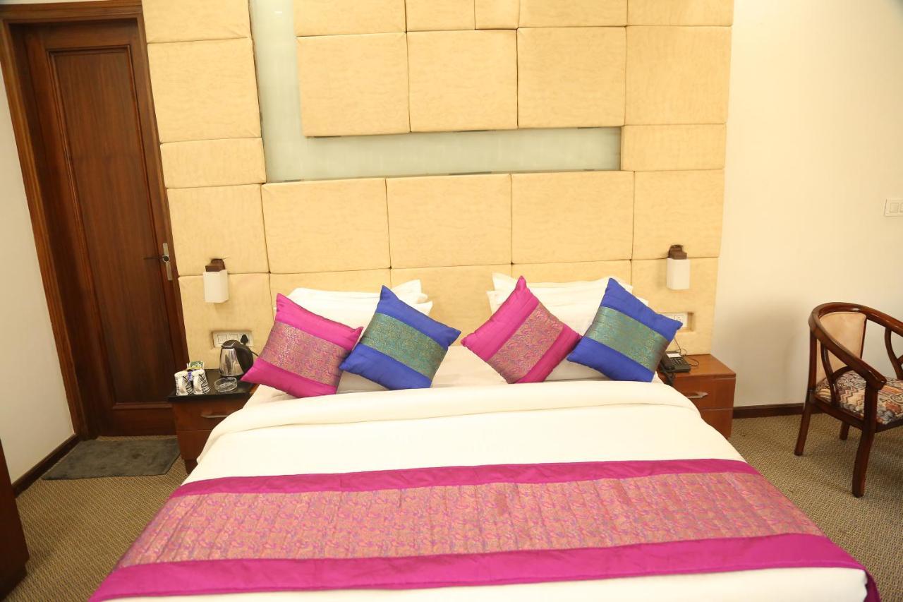 Inter Urban Hotel Rohtak Exterior photo